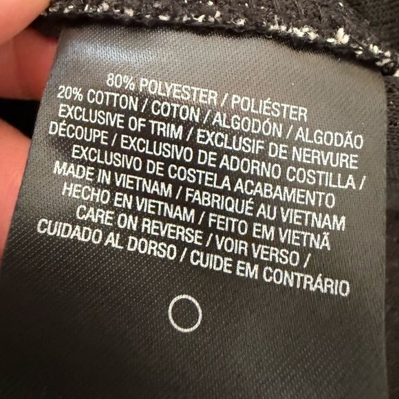 T Tahari Women’s Dress Size 6 Gray Sheath Short Sleeve V Neck Snake Print - Picture 10 of 12